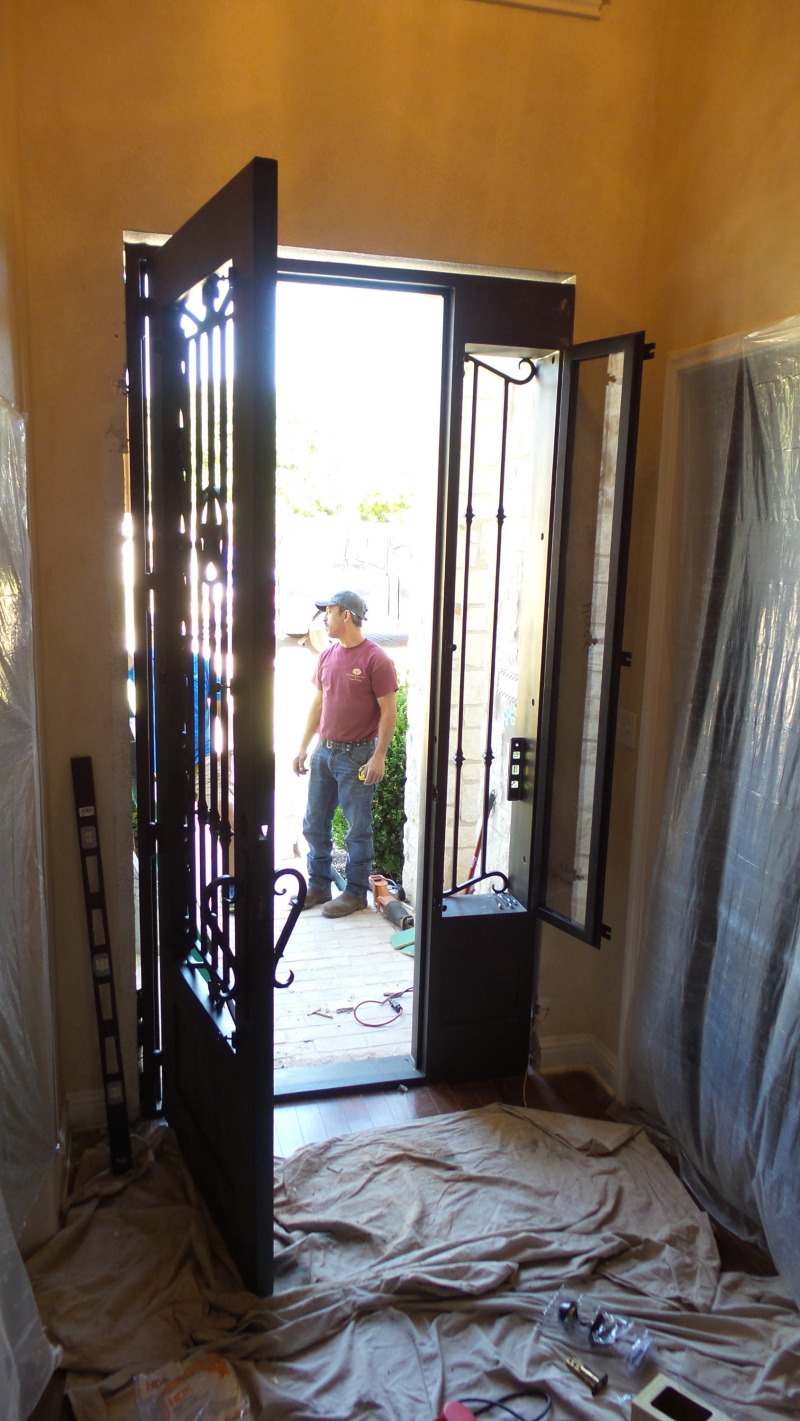 2014/2014-05 New Iron Front Door/800x600_2014-05-03 INSTALL IRON DOOR17.jpg